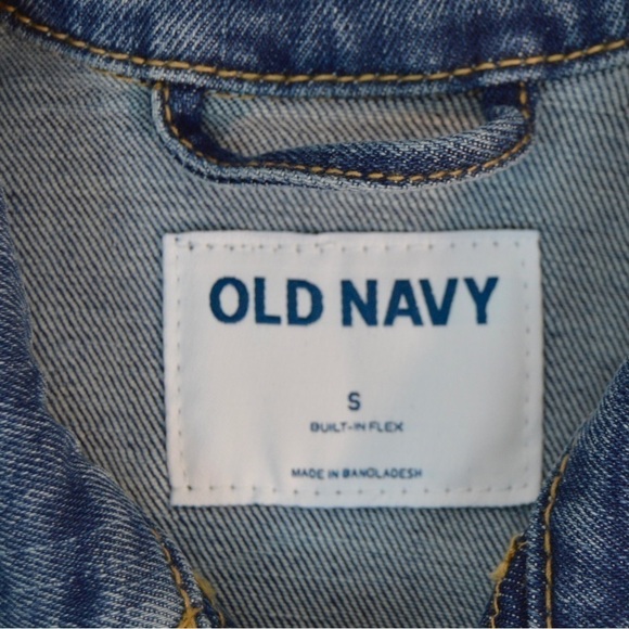 NWT Old Navy Distressed Medium Wash Denim Jacket Built-In Flex, Small - Picture 3 of 10